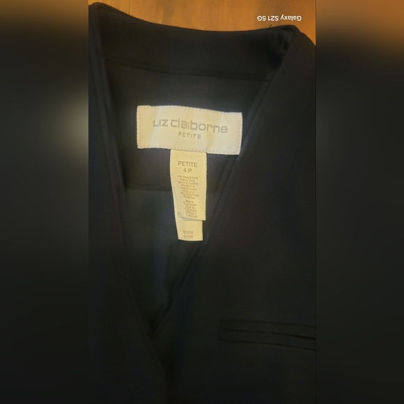 EUC Liz Claiborne Women's Black Blazer with Belt And Pockets - Picture 2 of 4